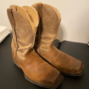 Ariat boots size 8.5 brown